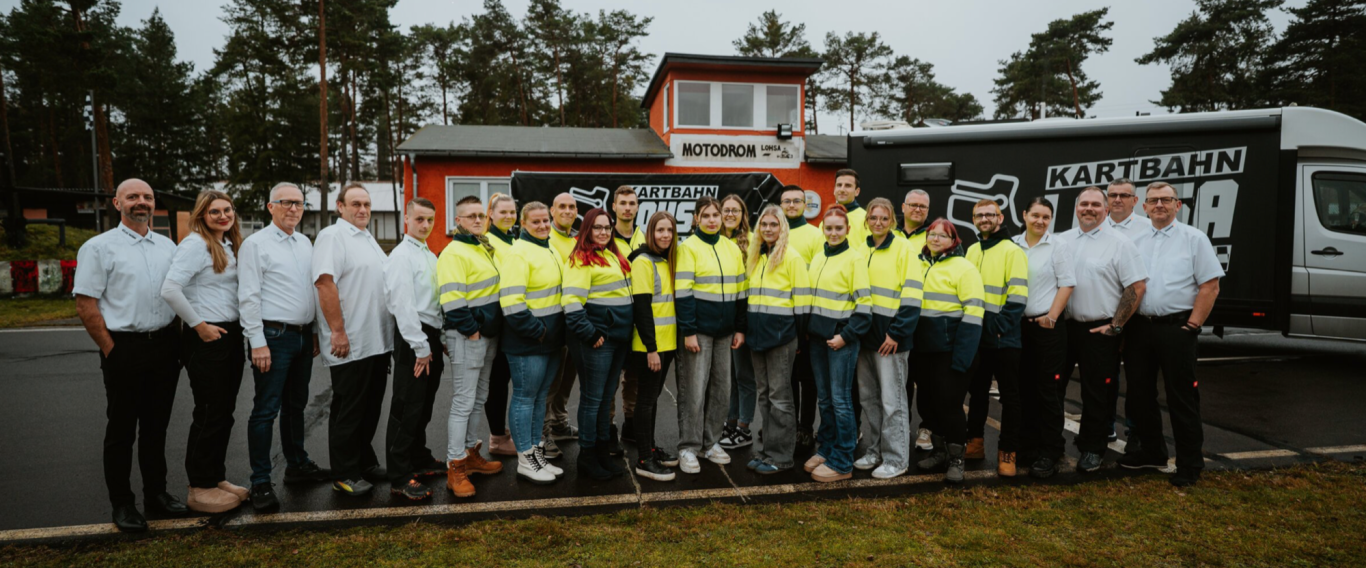 Teamfoto der Streckencrew KCT - Sportwarte im Kartsport